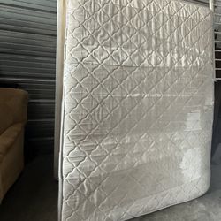 Queen Mattress And Box Spring 