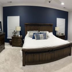 Beautiful 5-Piece Solid Wood Barn Bedroom Set – USB + Outlet Nightstands