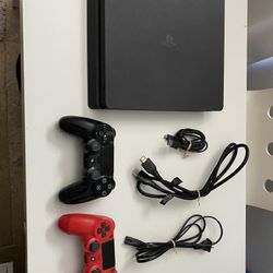 PS4 SLIM (1TB)