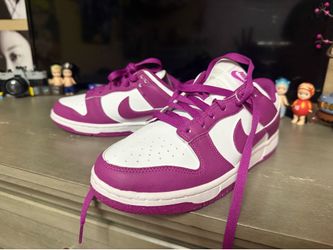 Dunks size 8