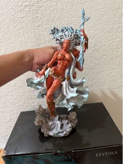 Hydra Zeus statue
