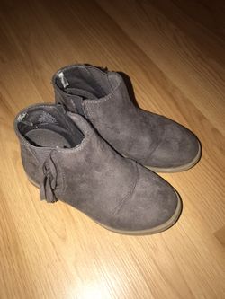 Girls Size 10 Grey Boots