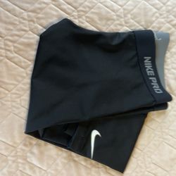 DANCE / GYMNASTICS NIKE CAPRI PANTS