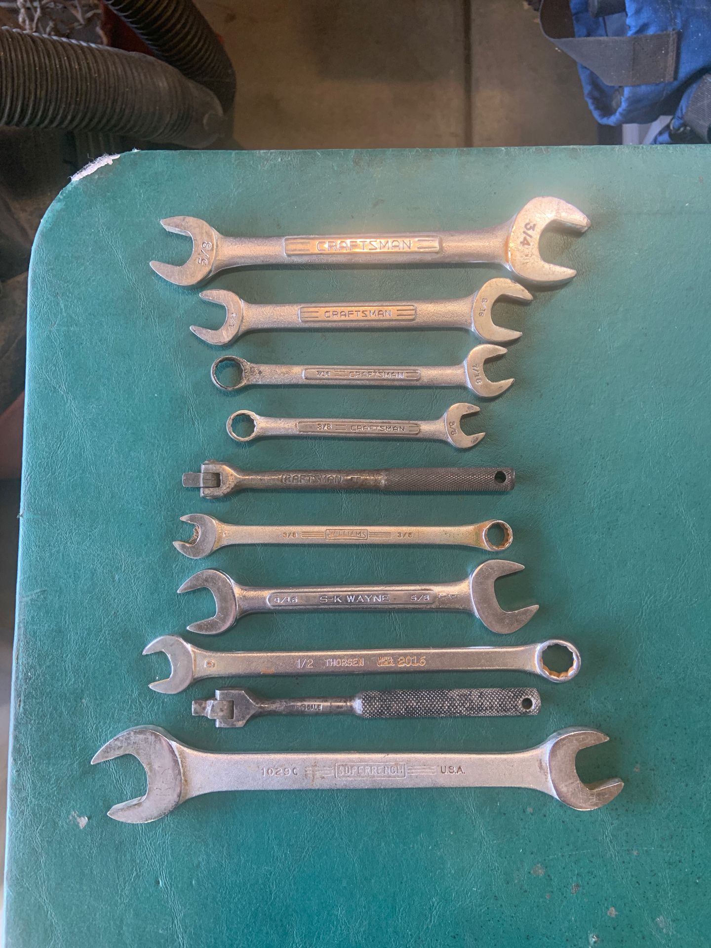 Assorted wrenches