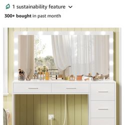 Large Vanity Desk With Lighted Mirror/ Damage Corner