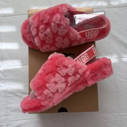 Ugg pink slippers