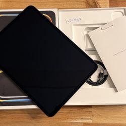 iPad Pro 11 256GB M5 Chip Black✅Brand New Never Used✅Price Firm✅