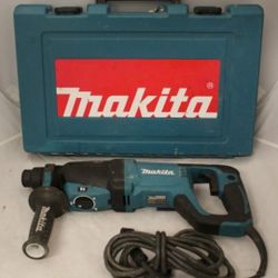 HR2641 Makita Electric Rotary Hammer Drill W/ Case and extra bits