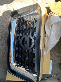 Front bumper grille Honda accord sedan 2006 to 2007
