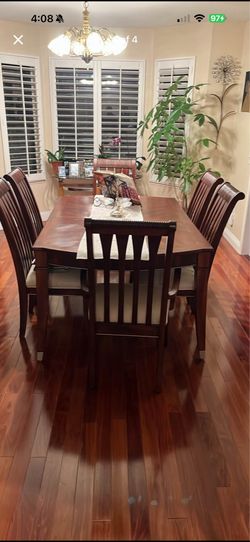 Family table for 6