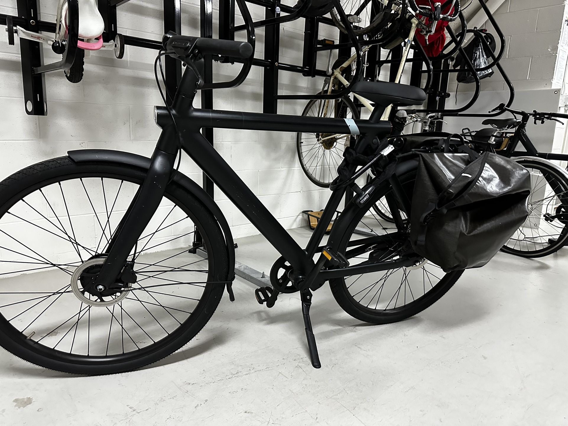 VanMoof S3 Dark + Peace Of Mind Theft Until May 2025 + Extras