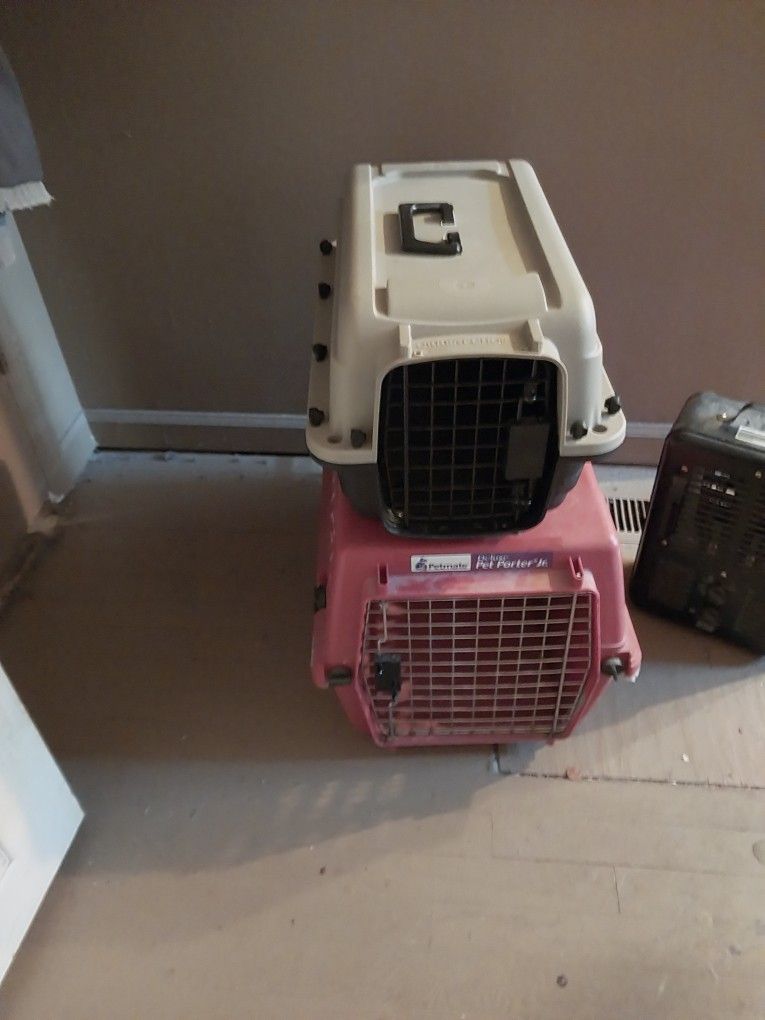 Dog Crates Small Medium $60for Both 35 for Each