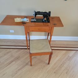  Singer Electric Sewing Machine 15-90