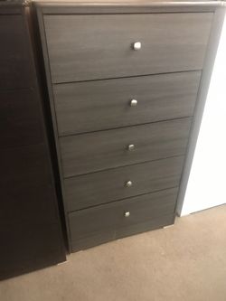 Brand new 5 drawer compressed wood dresser