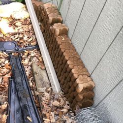 Flower shape retaining wall brick
