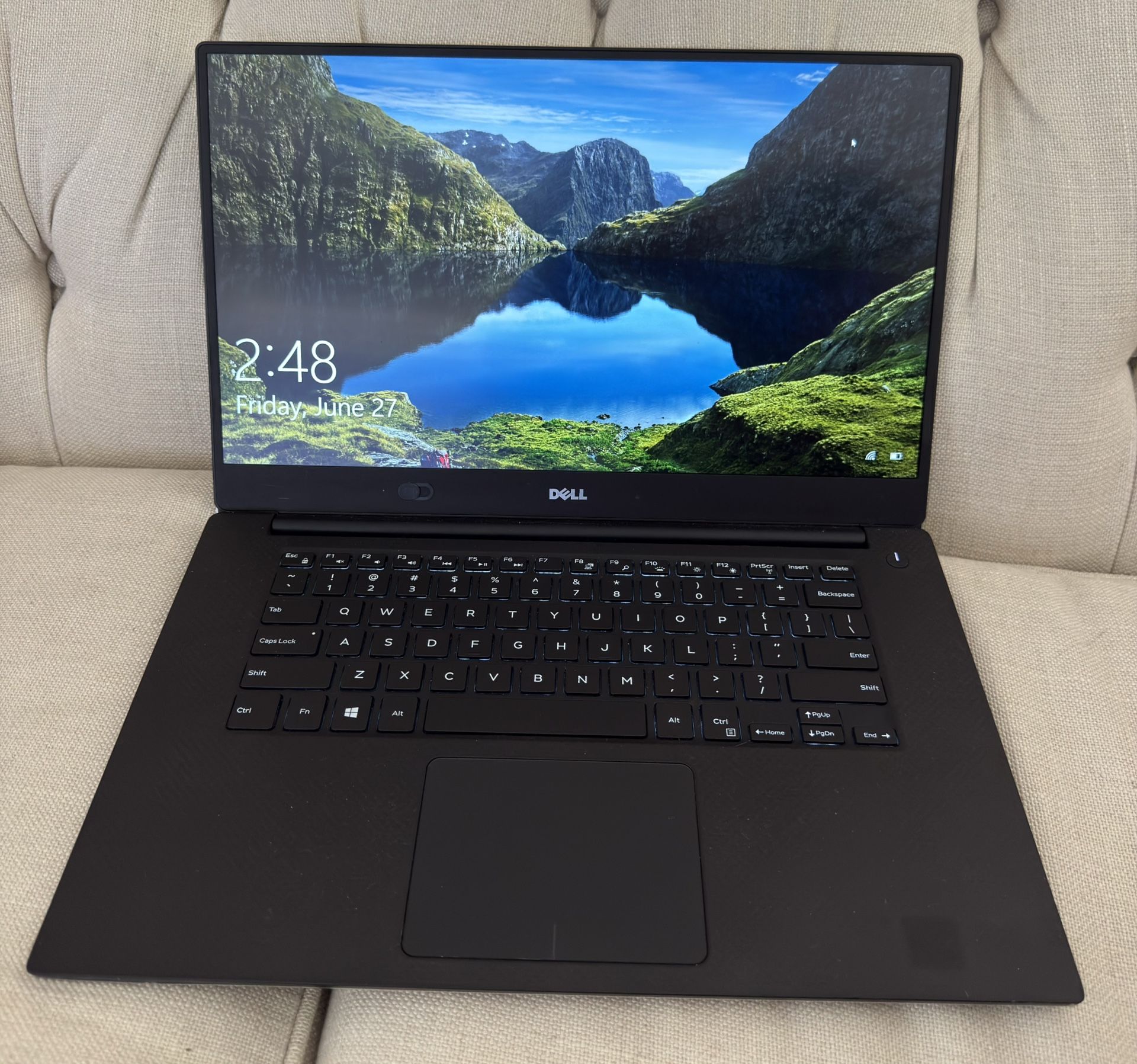 Dell XPS 15 9560 Windows Pro 500GB SSD 16GB i5 Laptop