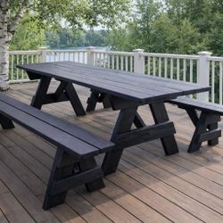 Picnic And Garden Tables. 