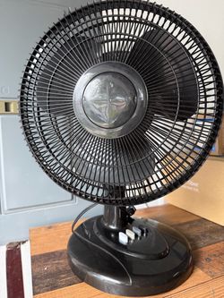 Basics Air 4 Circulator Desk Fan for Bedroom