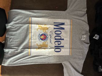 Modelo small t-shirt