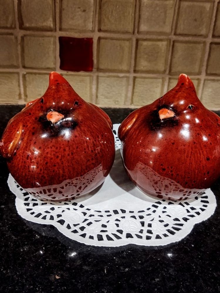 Vintage Stoneware Cardinal Birds