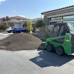 Bobcat S70-3ft w- disponible- lo llevamos y recogemos hasta yu lugar de trabajo-