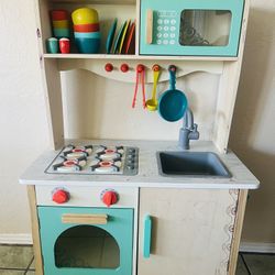 Play Kitchen 