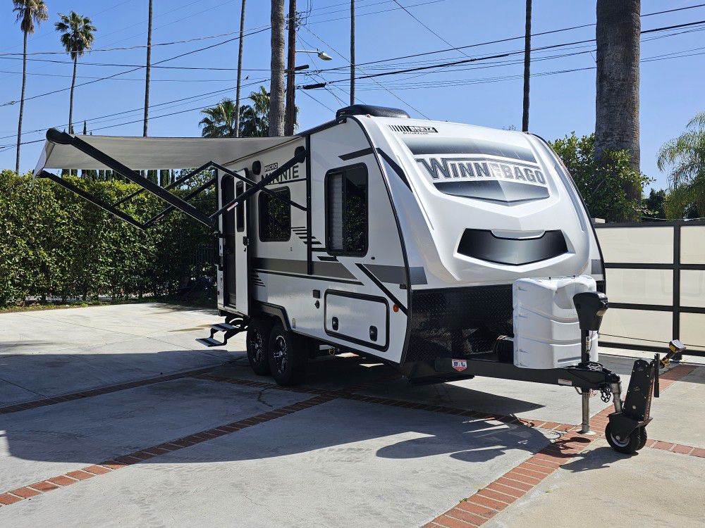 2021  Mini Camper Travel Trailer Tot Size 20ft.