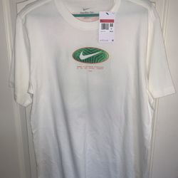 Men’s Nike Soccer T-Shirt!!