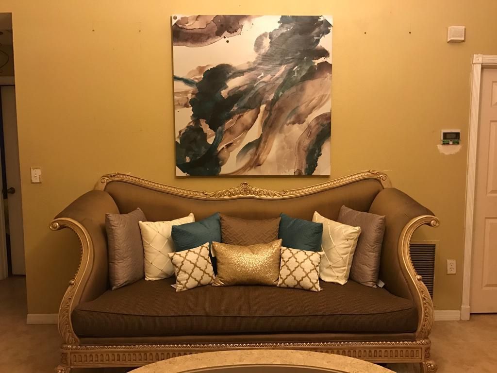 Traditional Living Room Set