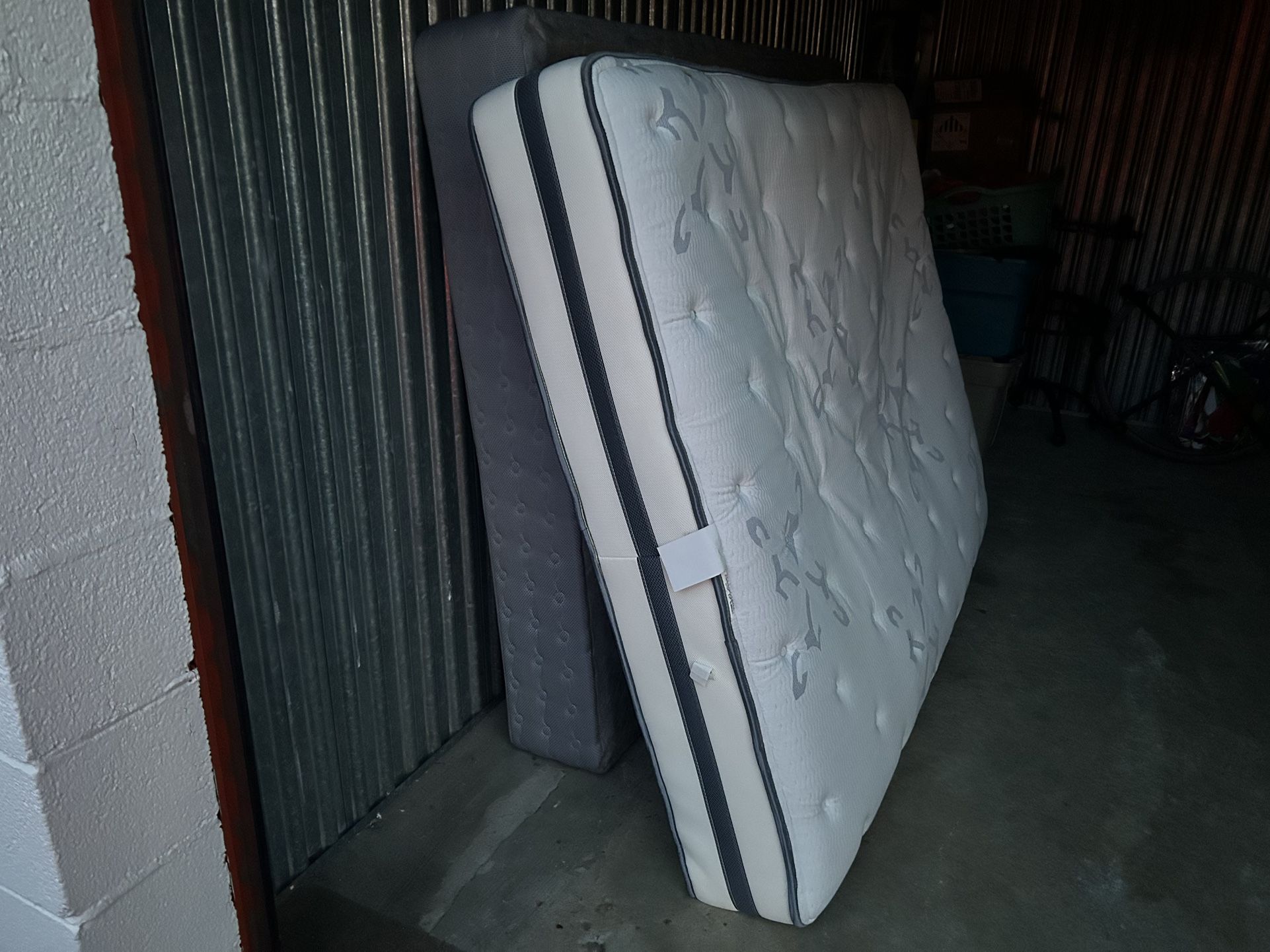 Queen Bed w/ Box Spring and Bed Frame