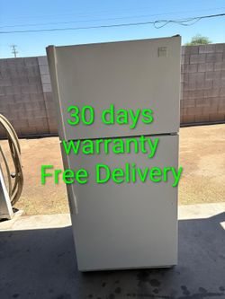 Whirlpool Apartment top freezer refrigerator 18 cu ft