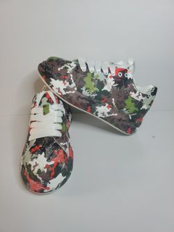 Fatigue/Camouflage Platform Sneakers Size 8.5