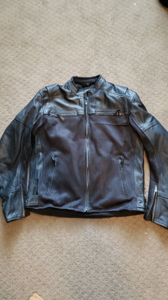 Leather/Mesh Motorcycle Jacket (Medium)