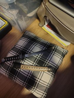 Tanto Short Sword with Decorative Handle