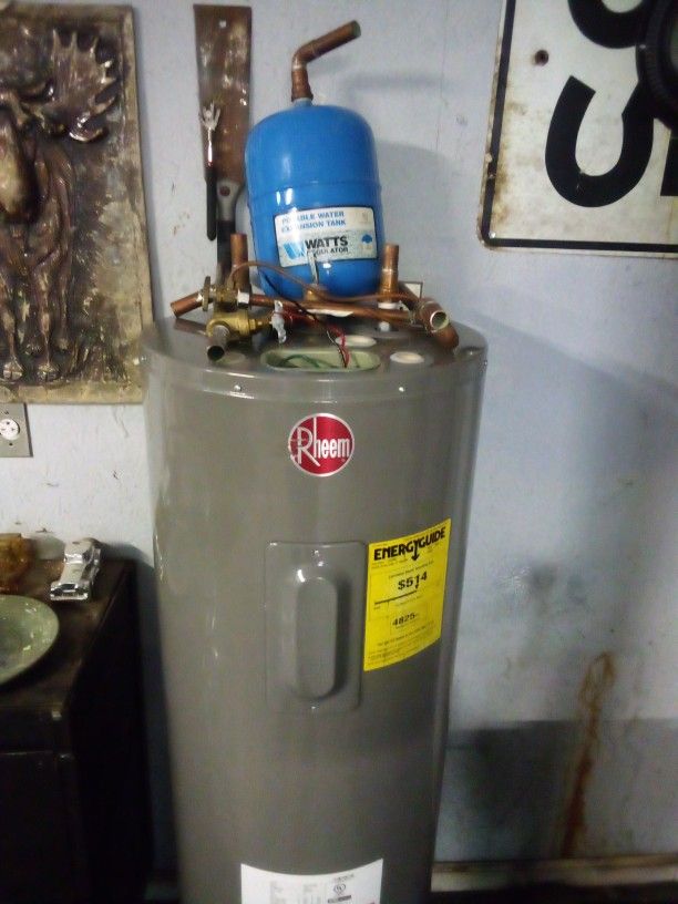 *Rheem 50 Gal 5500w Electric Water Heater And Expansion Tank for Sale in  Demorest, GA - OfferUp
