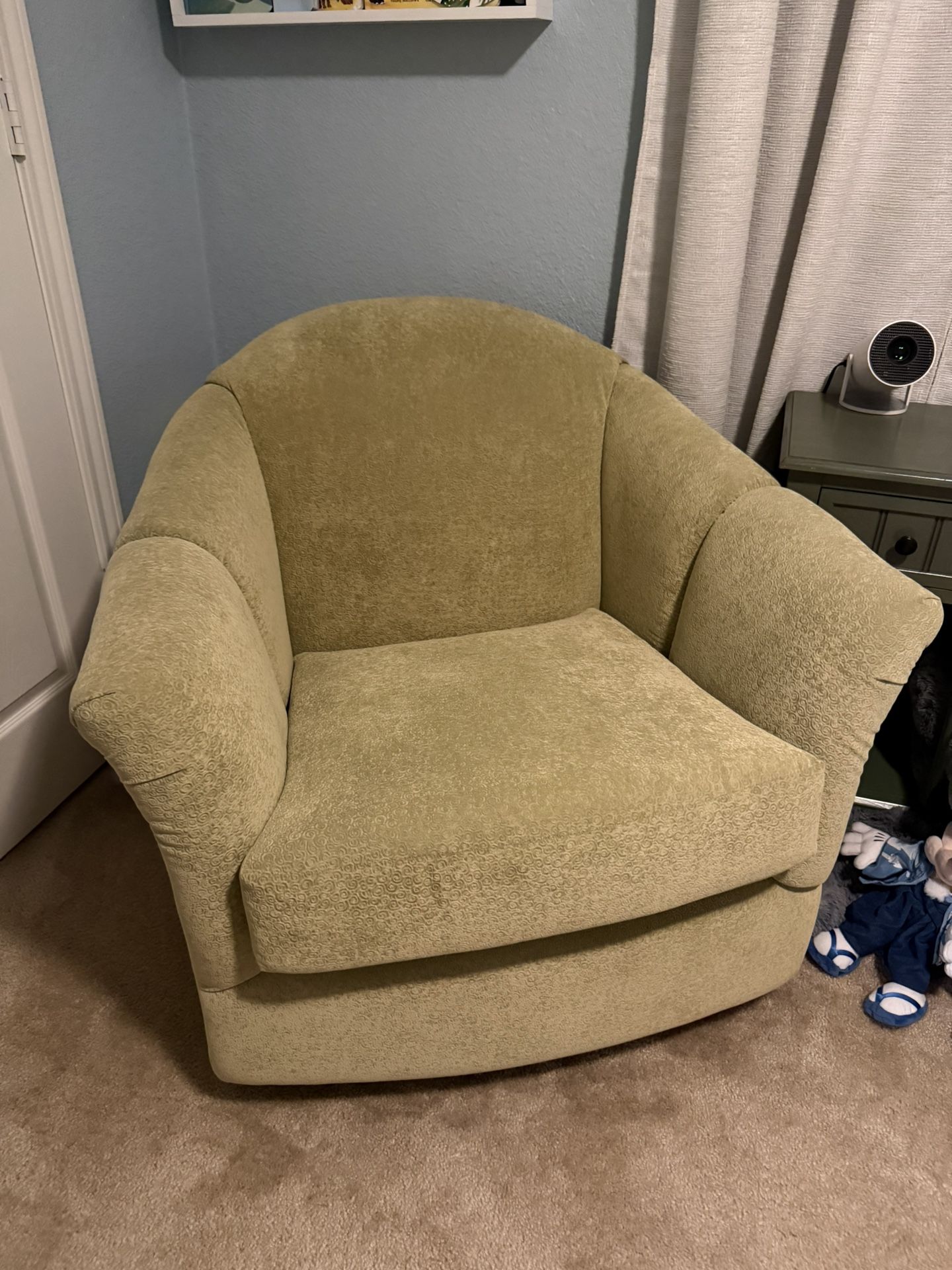 Swivel Rocking Chair 
