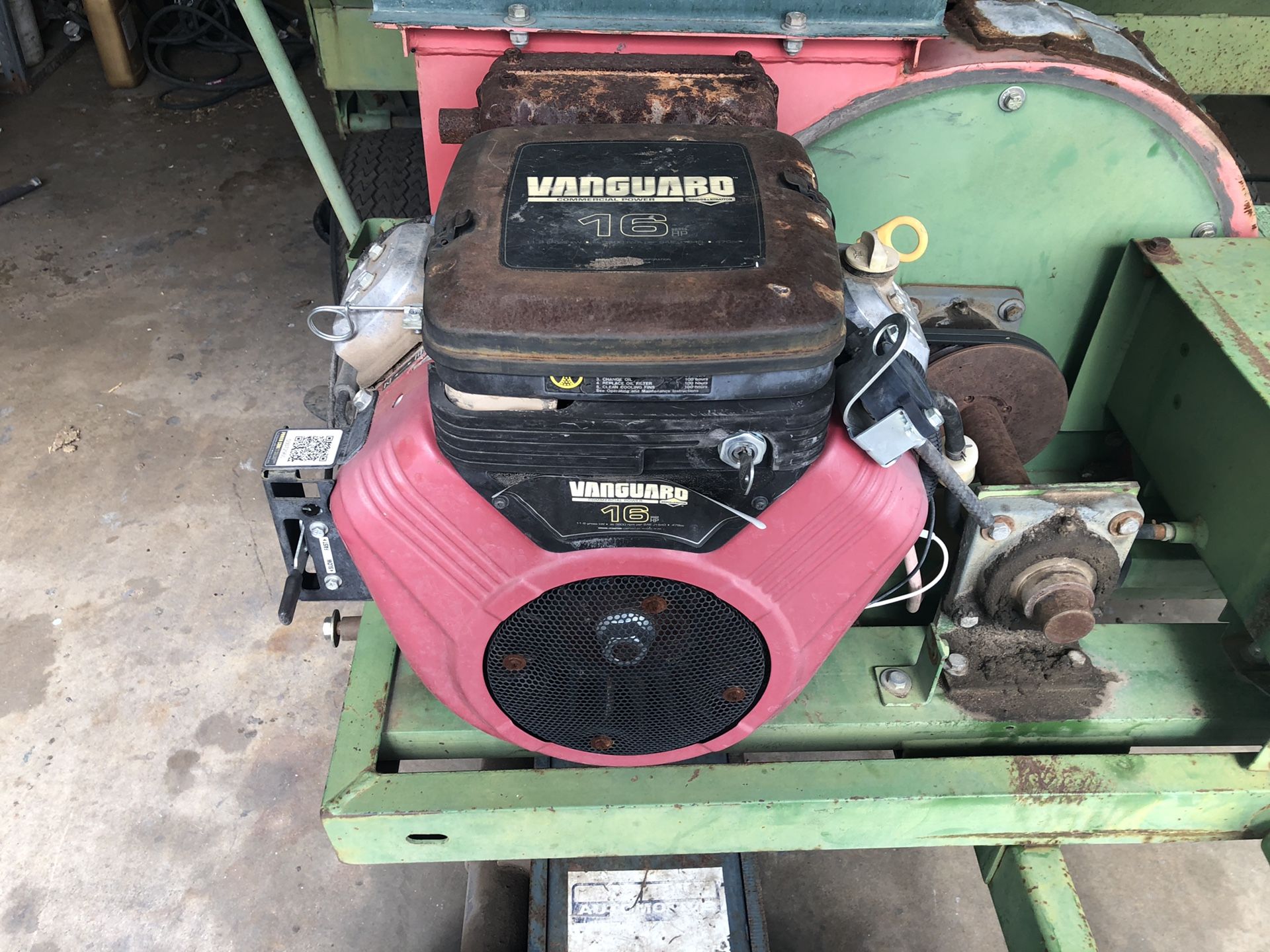 16hp Briggs & Stratton vanguard v twin engine