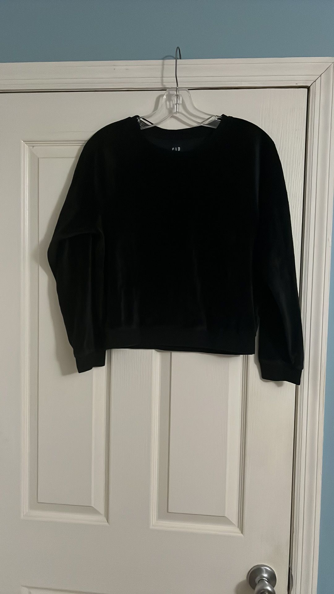Gap Black Velour Sweatshirt