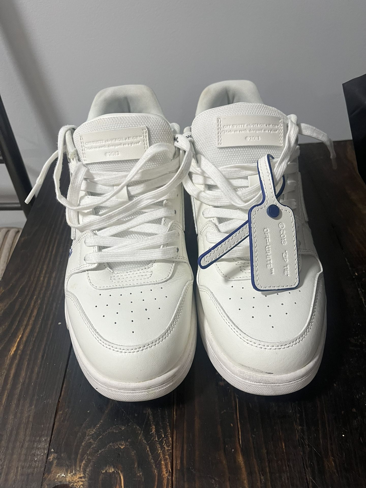 Off white out Of Office