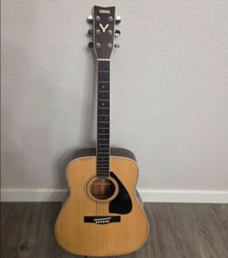 Yamaha FG-430 Guitar