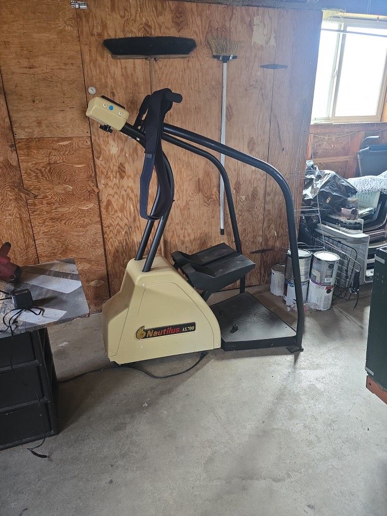 Nautilus AS. 700 Stair Stepper