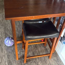 Bar Top With Stools 