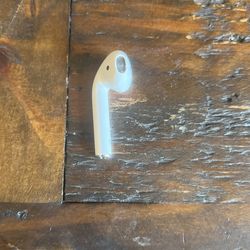 1st Gen AirPod Right