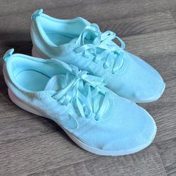 Nike Dual Tone Racer Size 6Y