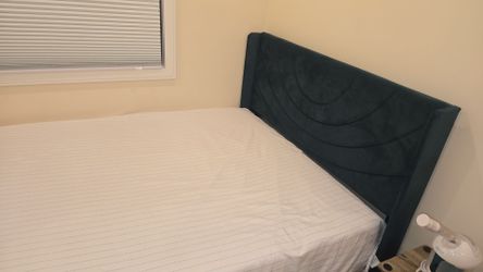 Full bed frame