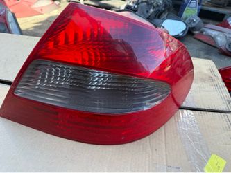 Tail light for 2009 Mercedes Benz clk350 tail light