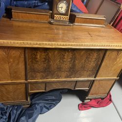 ANTIQUE CEDAR CHEST 