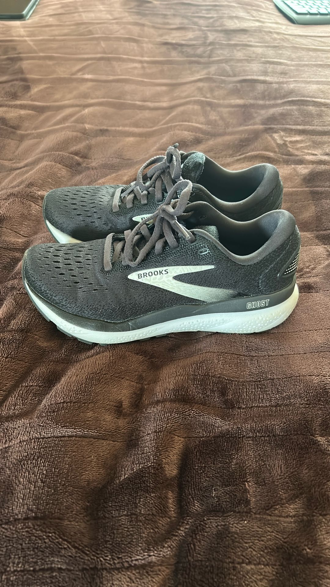 Brooks Ghost 16