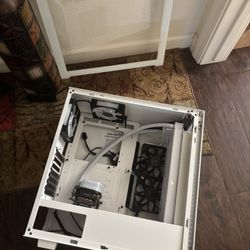 Corsair CPU Cooler 360mm LCD READ DESCRIPTION 👉ONLY FOR INTEL CPU🤔PICK UP ONLY NO TRADE FIRM ON PRICE💲275 FOR All ONLY CASH 💵 