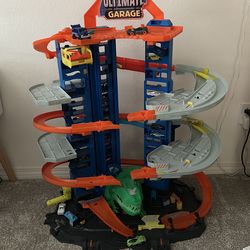 Hot Wheels Ultimate Garage Robo T-Rex